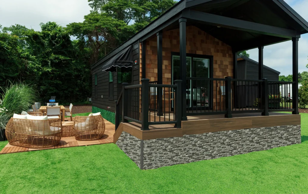 Cottage with covered deck at North Fork